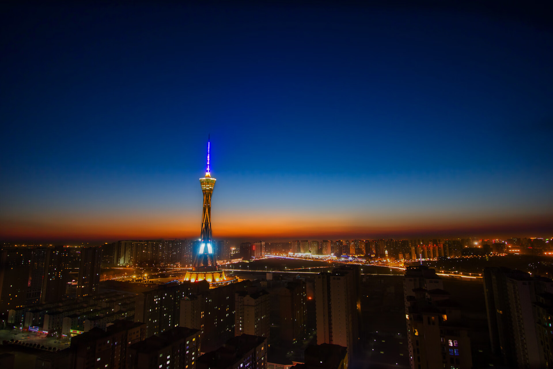 链式防守对攻浪潮，小球革命破铁壁